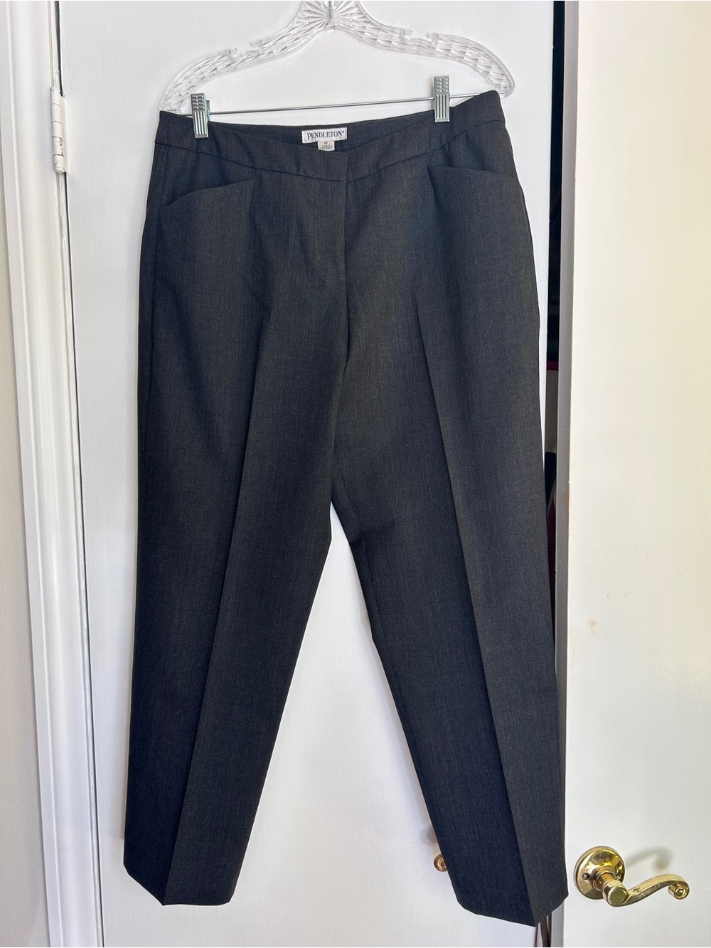 Classic Beautiful Pendleton Charcoal Grey Virgin Wool Slacks, sz 10